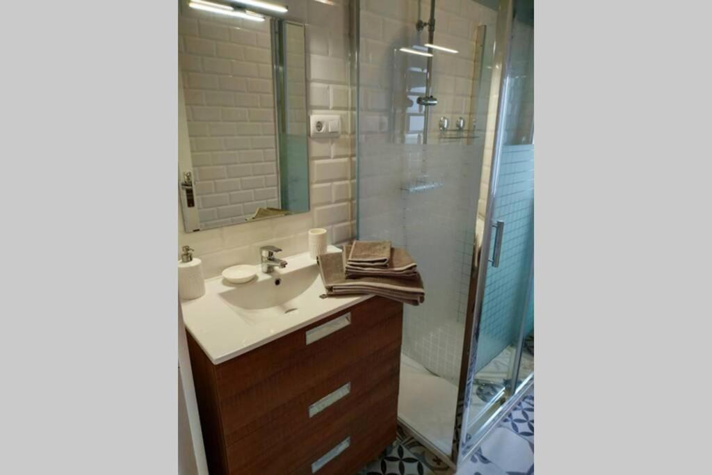 El Apartamento De Marta A Coruna Ngoại thất bức ảnh
